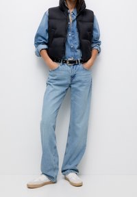 PULL&BEAR Väst - black