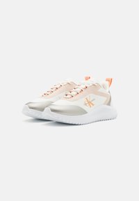Calvin Klein Jeans RUNNER LACE - Tossud - white/whisper pink/silver