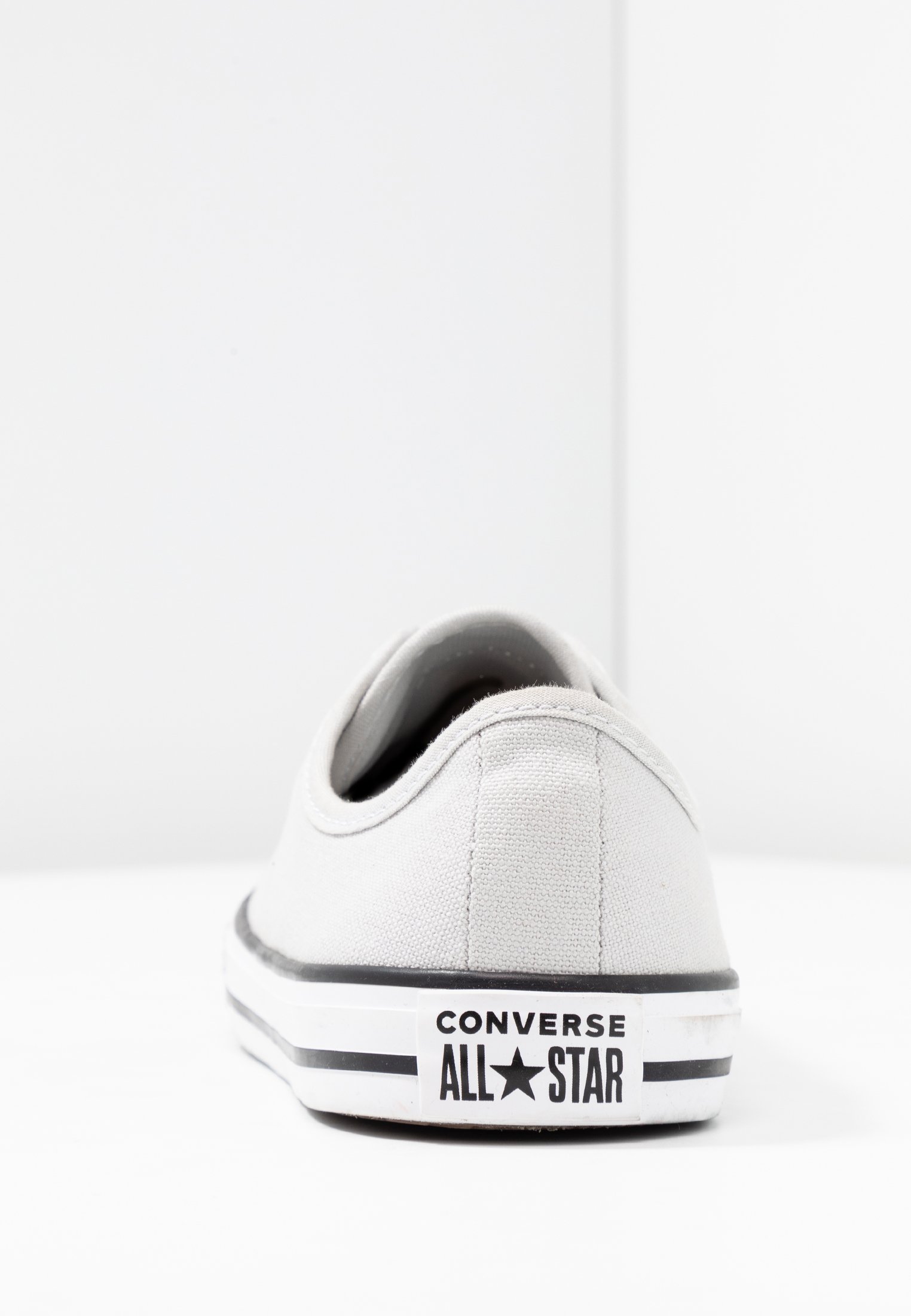 converse dainty mouse