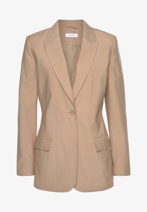 Beige blazer met één knoop, met ingesneden revers, lange mouwen, klepzakken en een getailleerde pasvorm.