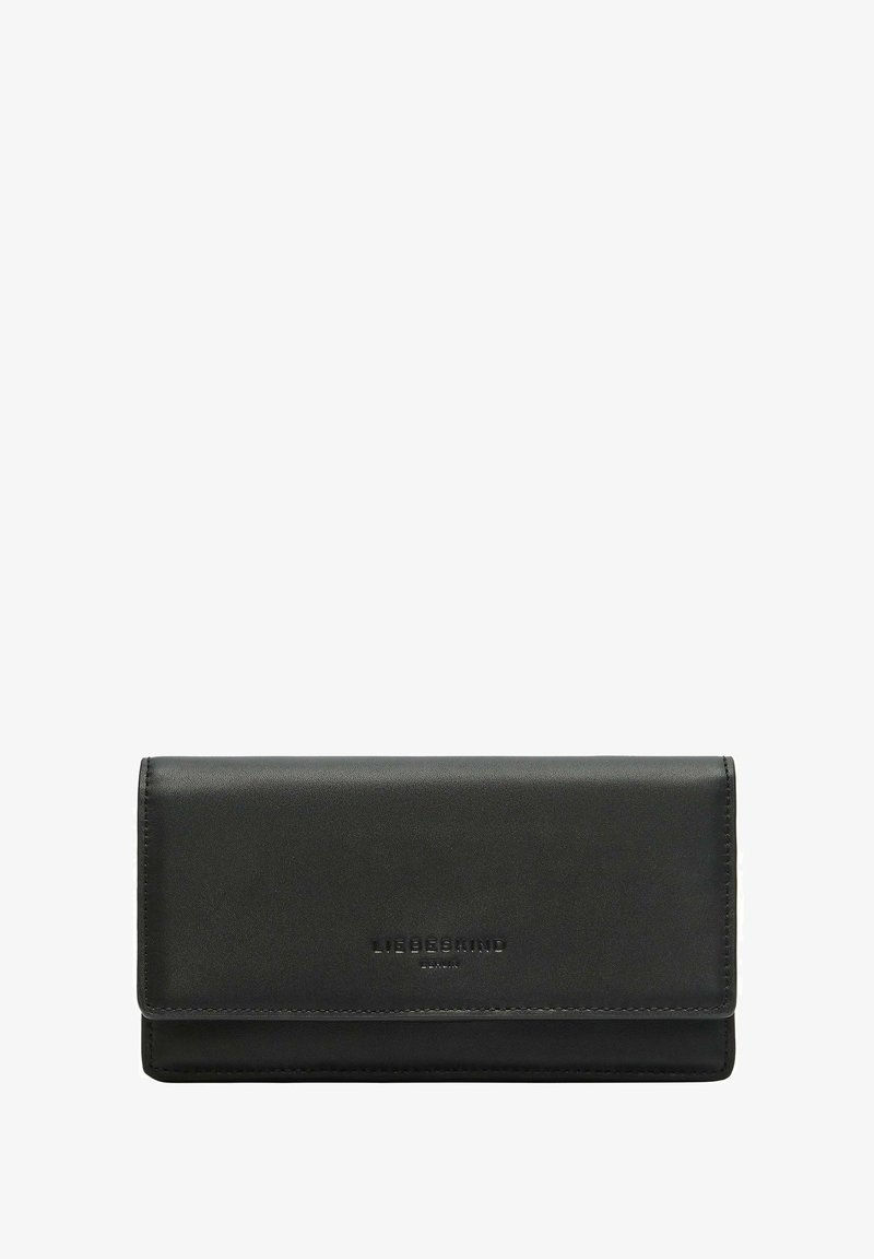 Czarny skórzany portfel o gładkiej fakturze, prostokątnym kształcie, zapięcie na zatrzask i wytłaczane logo z przodu, charakteryzujący się minimalistycznym wzornictwem.