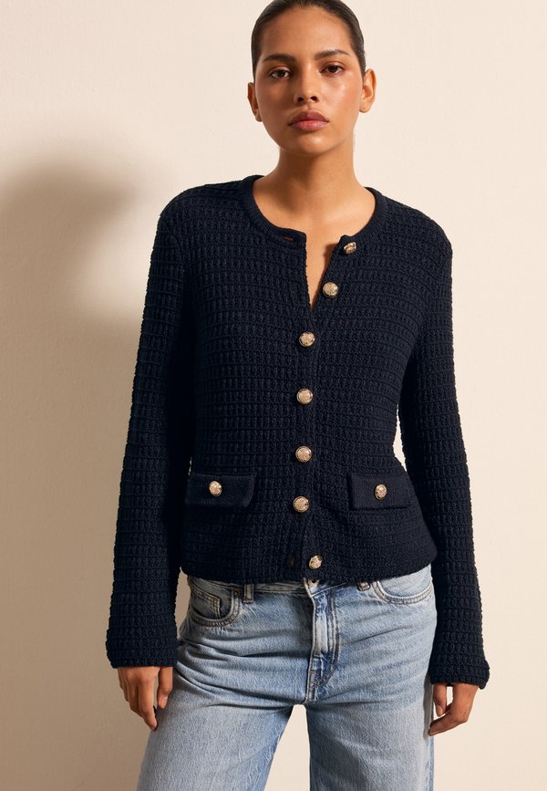 Strickjacke