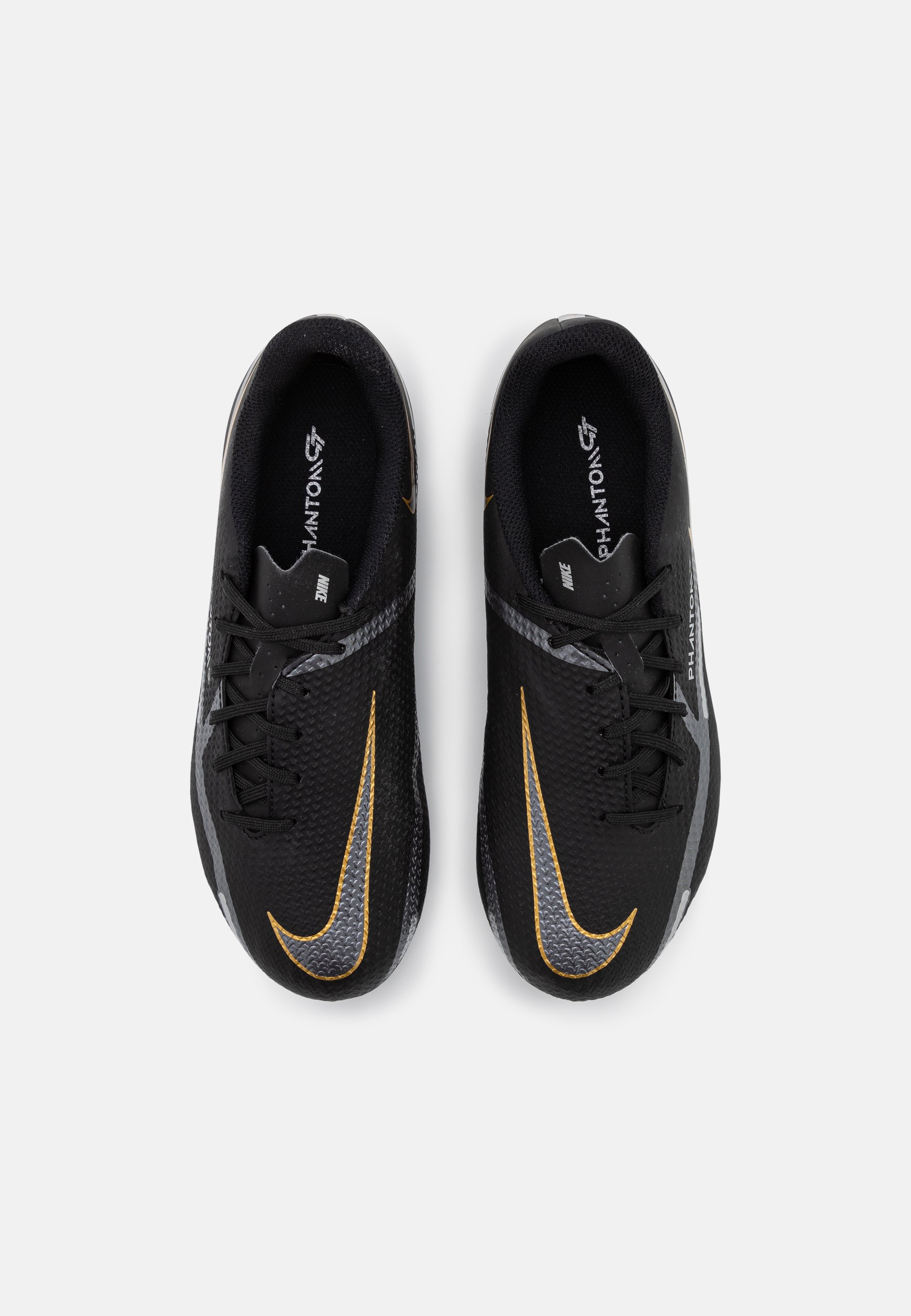 puma football shoes different color