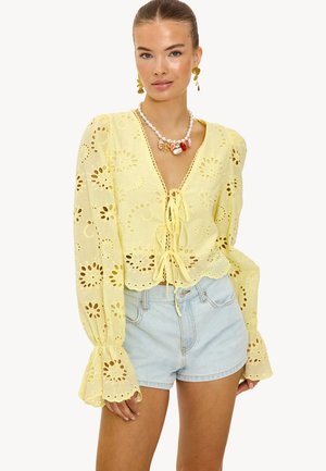 LOAVIES, RIGHT BESIDE YOU - Blouse - embroidery yellow