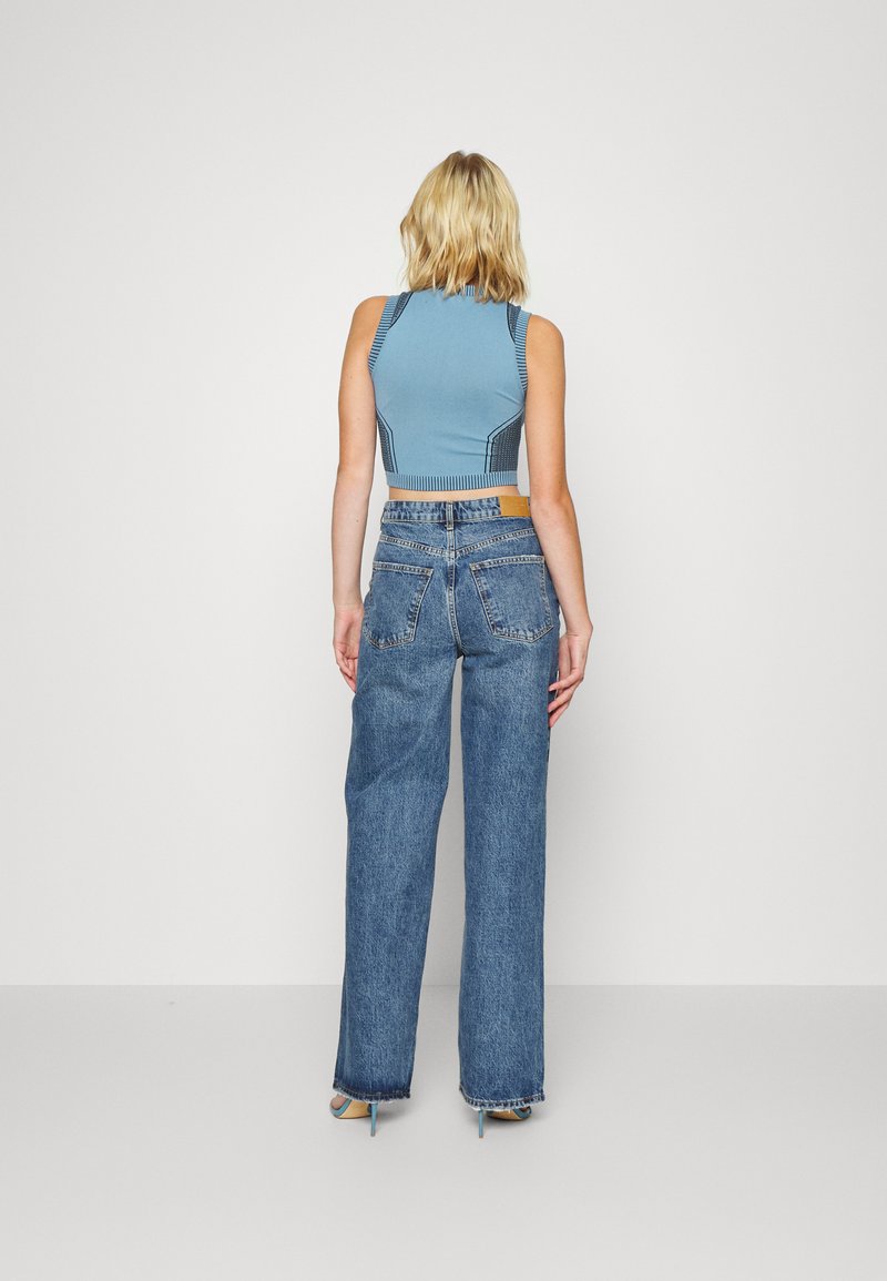 Damen Kleider | Gina Tricot IDUN WIDE Jeans Straight Leg dark sea blue/blue denim - SM30189 Damen Kleider | Gina Tricot IDUN WIDE Jeans Straight Leg dark sea blue/blue denim - SM30189