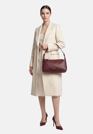 Pierre Cardin, PIERRE CARDIN SHOULDER BAG - Sac à main - ruby