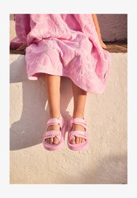 Επιλέχθηκε, pink glace