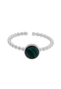 Bracciale a manica con perline argentate, caratterizzato da una pietra di malachite circolare con strisce verdi e nere in una montatura metallica.
