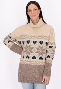 Pulover tricotat bej și maro cu guler înalt, având un model geometric de inimioare și fulgi de zăpadă în nuanțe de albastru și bleumarin. Croială lejeră.