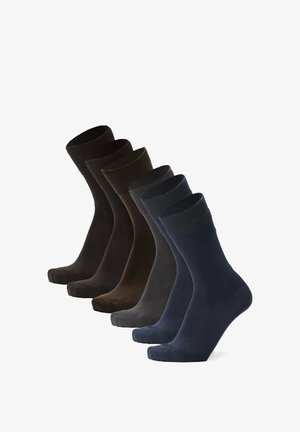 Set von fünf Socken in Schwarz, Dunkelbraun, Braun, Dunkelgrau und Marineblau. Mit geripptem Bund und glatter Textur. Jede Socke hat ein abgerundetes Zehendesign.