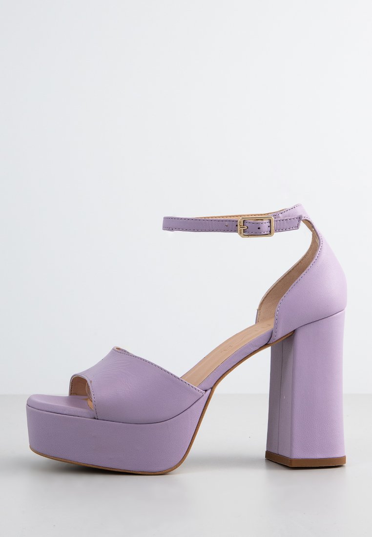 Unisa Sandalen met plateauzool paars