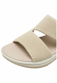 Jana COSHY ORIGINAL – DIE HALLUX-FREUNDLICHE PANTOLETTE - Pantolette flach - beige gold