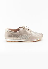 Sneaker dorato metallico con parte anteriore in rete testurizzata, punta rotonda, design con lacci e suola in gomma leggera. Materiale superiore liscio con dettagli di cuciture.