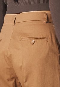 WEEKEND MaxMara Housut - brown
