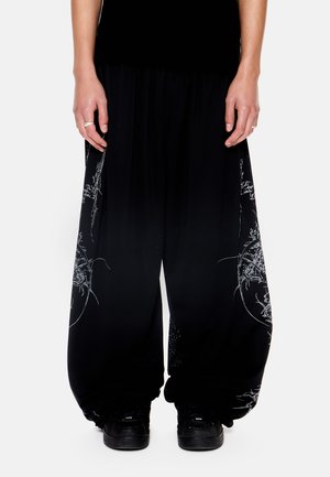 MONSTER AIRTEX VAPOUR - Pantaloni de trening - black