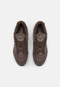 adidas Originals ASTIR - Sapatilhas - brown/simple brown