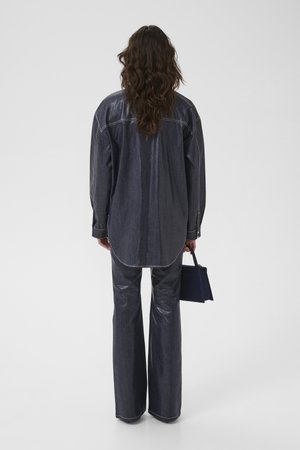 Classificação 15: Gestuz - PIPER - Calças de ganga à boca de sino