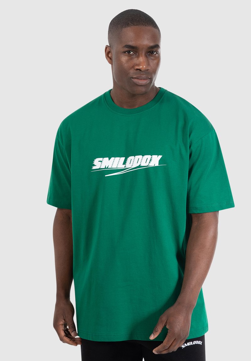 Smilodox BLAKE - Printtipaita - grün