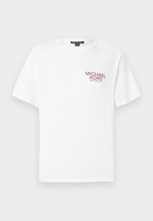 Bela kratka majica s kratkimi rokavi z rdečim logotipom »Michael Kors New York City« na levi strani prsnega koša ter zaobljenim izrezom na vratu.