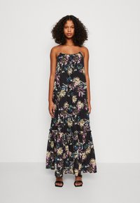 Maxikleid aus schwarzem Stoff mit floralem Muster in Pink, Blau und Grün. Verfügt über Spaghettiträger und einen Rüschensaum, fließendes Design.