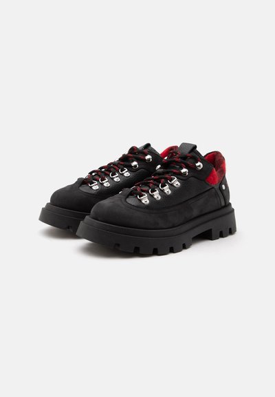 Dsquared2 UNISEX - Καθημερινά παπούτσια με κορδόνια - black/red
