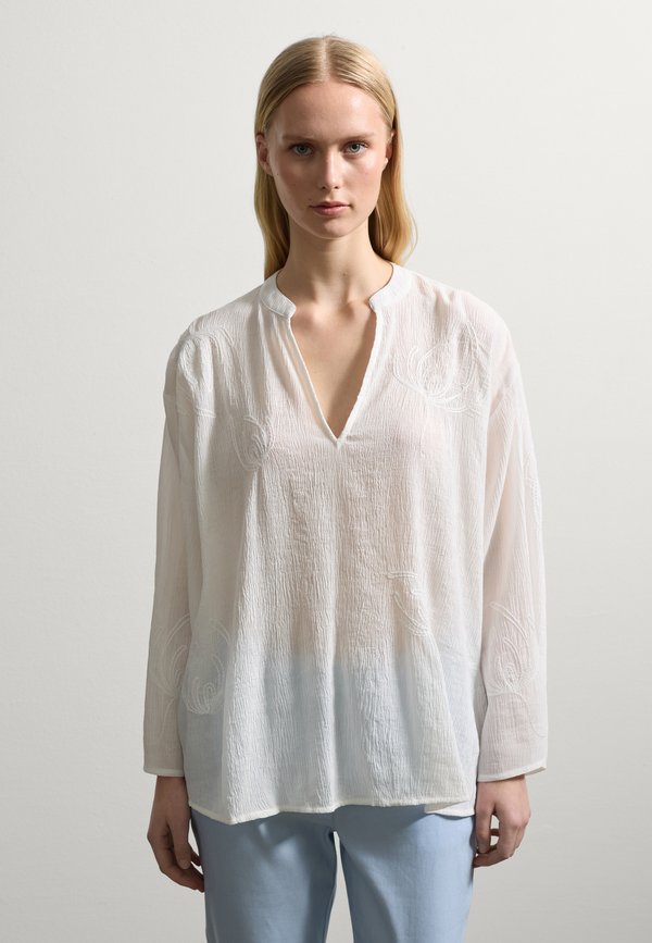 WITH EMBROIDERY - Bluse