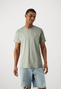 Selected Homme SLHREG CLAUS TEE - Základné tričko - vetiver
