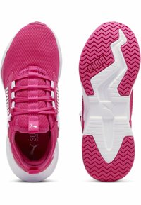 Puma RETALIATE LAUFS - Zapatillas - pink white