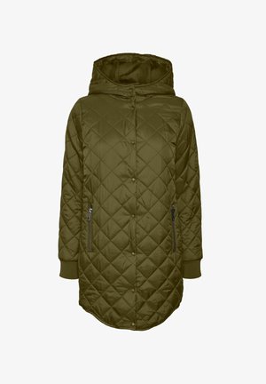 Manteau long matelassé vert olive avec capuche, doté de poches latérales zippées et de poignets côtelés. Tissu lisse et léger avec une finition brillante.