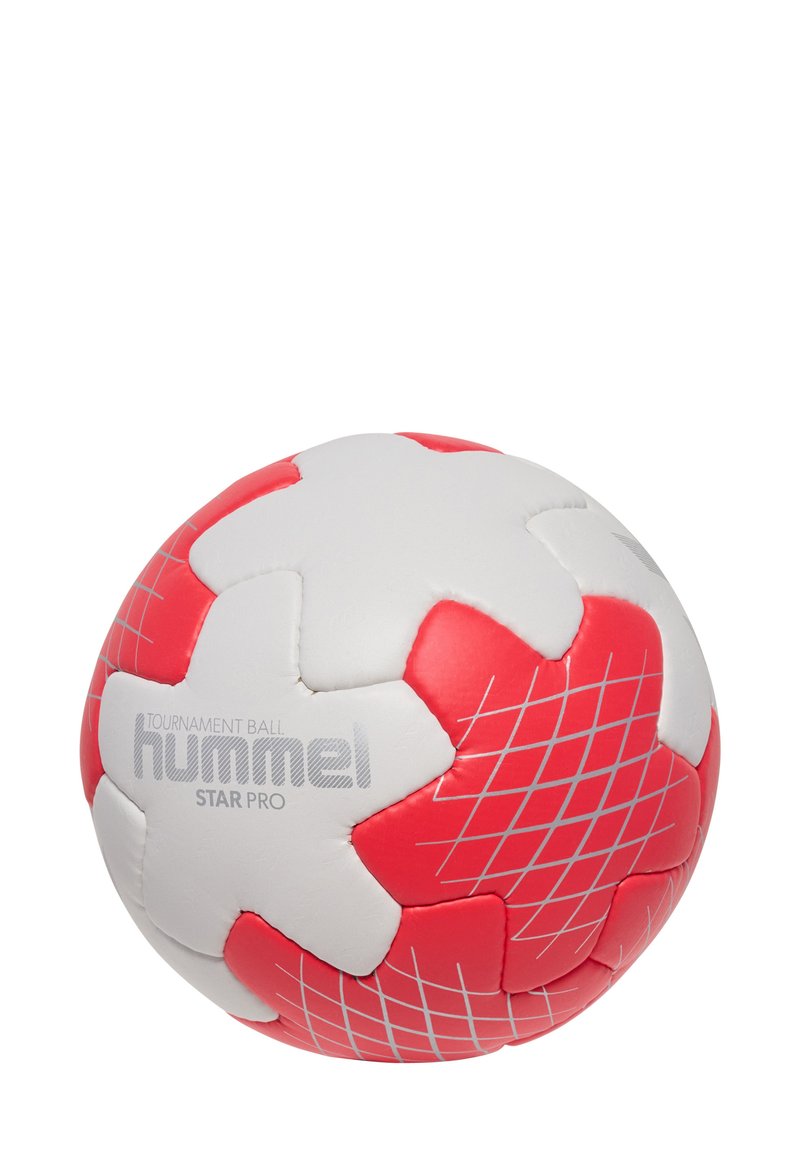 Röd och vit handboll med en texturerad yta. Har ett stjärnmönster och rutnätsdetaljer. Tryckt "tournament ball" och "hummel STAR PRO"-logotyp.