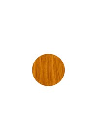 Échantillon de cheveux synthétiques en forme circulaire, couleur orange vif avec une texture fine et lisse et des mèches d'apparence naturelle.