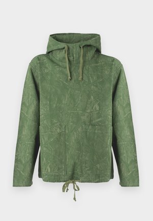 Felpa verde con cappuccio, motivo testurizzato, due tasche frontali e coulisse nell'orlo. Realizzata in materiale leggero.