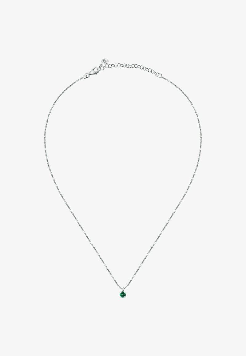 Collana in argento con un singolo pendente di pietra verde, caratterizzato da una superficie liscia e un design semplice e delicato.