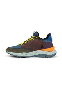 MUNICH DORO  - Zapatillas para caminar - marrón