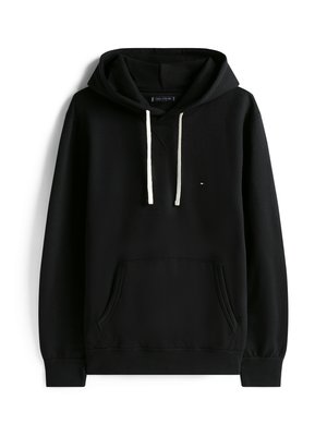 Svart hoodie med dragsko i huven, framficka, ribbade manschetter och nederkant; tillverkad av mjukt tyg med en liten logotypdetalj.