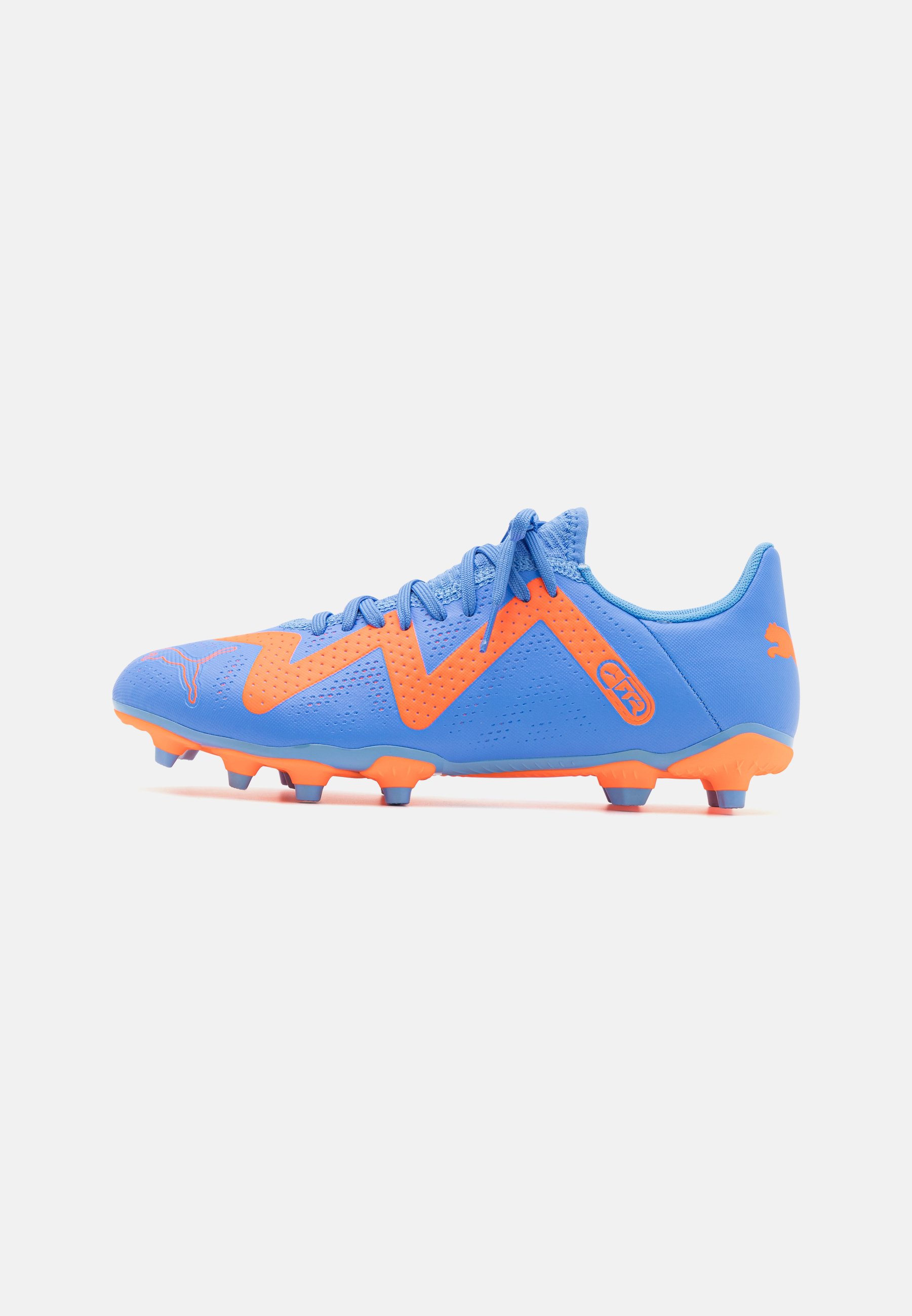 puma football boots blue