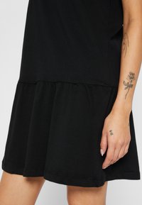 Urban Classics VALANCE - Jersey dress - schwarz