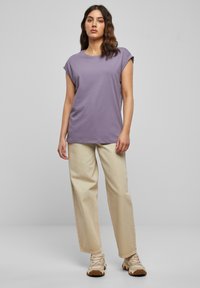 Urban Classics EXTENDED SHOULDER - Jednoduché tričko - dustypurple