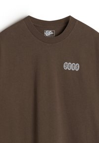 Vans EARTHBOUND LOOSE FIT - Camiseta estampada - dark brown