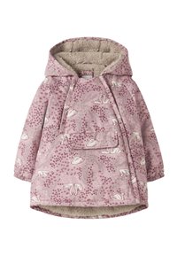 Rosa mønstret barnfrakk med hette, med mykt fleecefôr, en frontlomme og svane- og blomsterdesign over hele frakken.