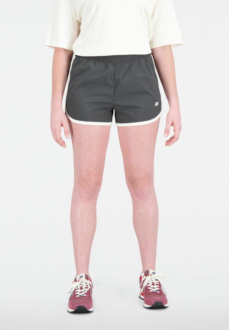 New Balance Shorts zwart