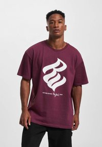 Rocawear BIGLOGO  - Apdrukāts T-krekls - cherry