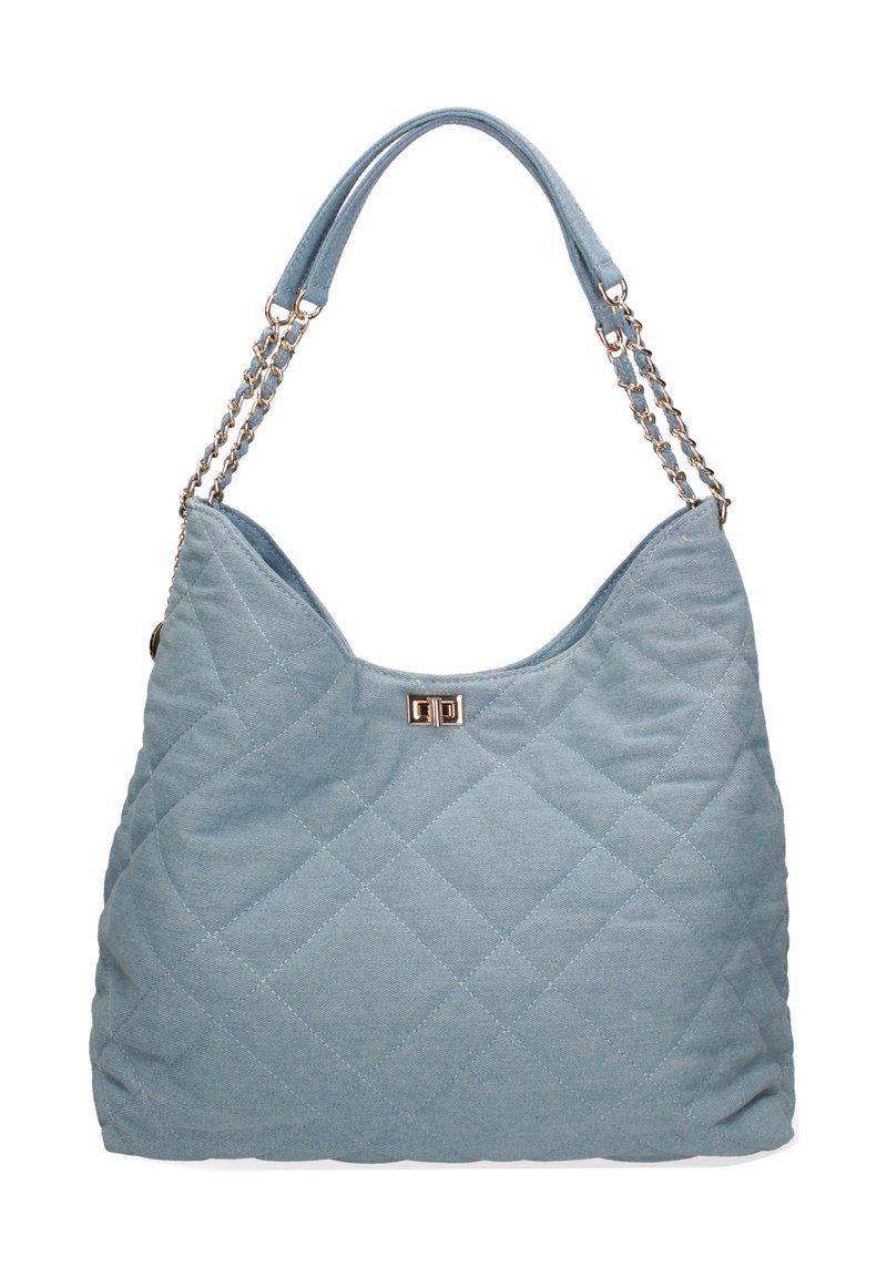 Gequilted blauwe stoffen handtas met een slouchy vorm, dubbele kettinghandvatten en een metallic sluiting accent in het midden bovenaan.