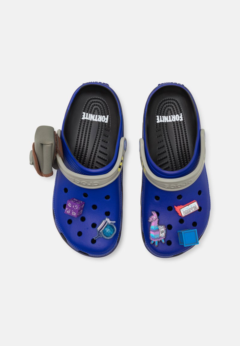 Unisex FORTNITE CROCS CLOGS MULES Crocs X Fortnite Classic Clog Peely Lemon - 210496  main image 4