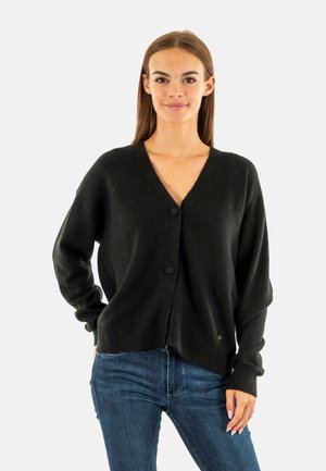 Cardigan nero in morbido tessuto, con scollo a V, due bottoni frontali, maniche ampie e una vestibilità comoda.