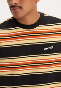 Levi's® RED TAB™ VINTAGE TEE - T-shirts basic - basecamp stripe meteorite
