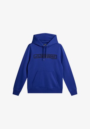Królewsko-niebieska hoodie z miękkiego materiału, z kieszenią „kangurką” z przodu, kapturem ze sznurkiem oraz czarnym nadrukiem logo na klatce piersiowej.