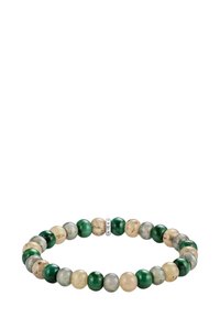 Bracciale con perline che presenta pietre verdi e beige alternate con una texture liscia. Include un piccolo accento metallico con inciso "THOM".