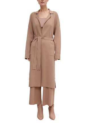 Cardigan - sandstein