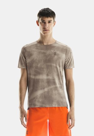 PERFORMANCE T AOP - Print T-shirt - cinder   black